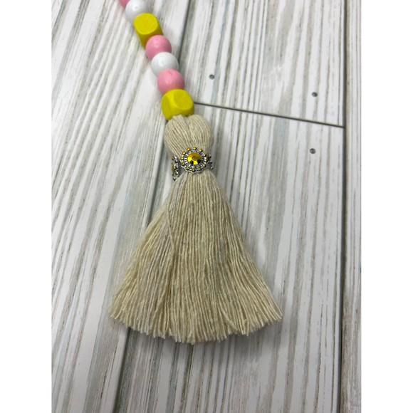 Wooden bead garland with butterfly print in spring tones /wooden spring garlands - Picture 4 of 11